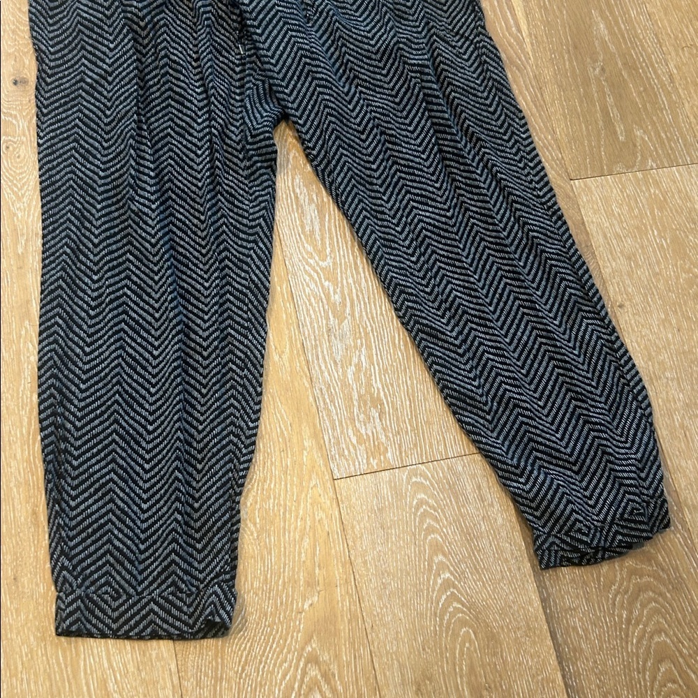 Old Navy Drawstring Herringbone Pants - Picture 3 of 7